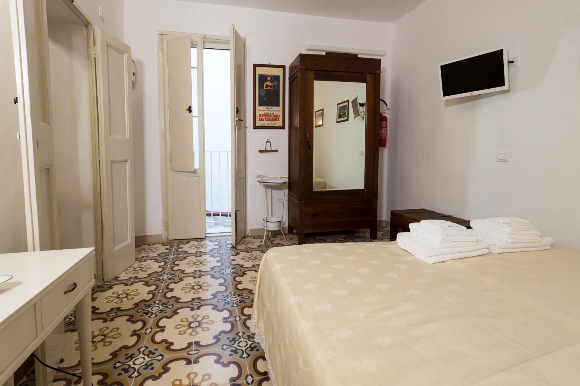 Sotto Il Campanile Apartment Monopoli Exterior photo